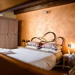 Bed & Breakfast Ca' Baetti L'antico Borgo Roncola