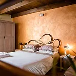 Ca' Baetti L'antico Borgo 4* Roncola