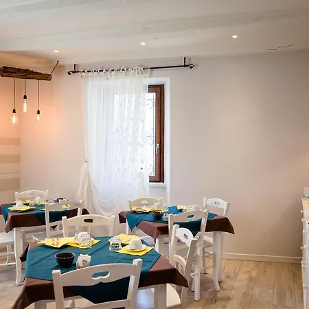 Ca' Baetti L'antico Borgo 住宿加早餐酒店 龙科拉