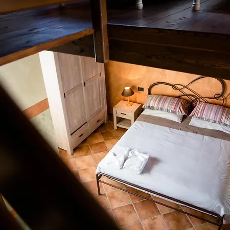 Ca' Baetti L'antico Borgo 4*