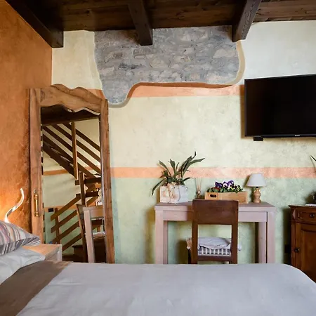 Ca' Baetti L'antico Borgo 4*