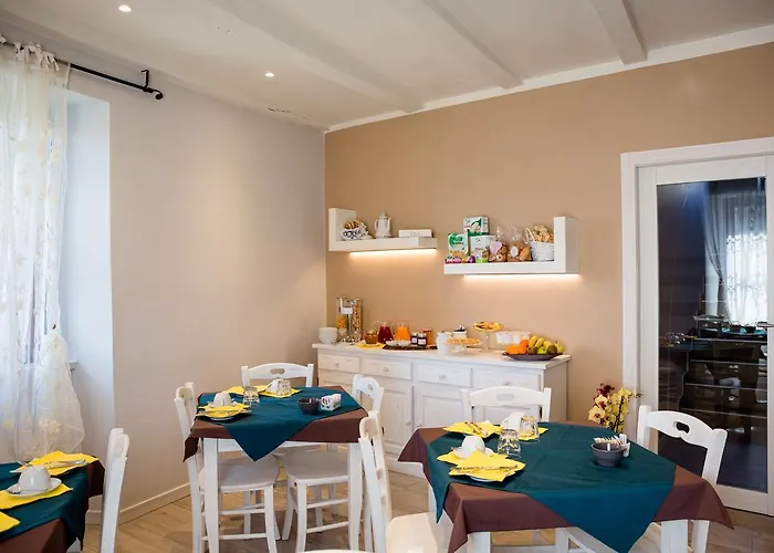 Ca' Baetti L'antico Borgo לינה וארוחת בוקר 4*