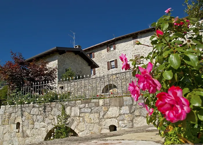 Ca' Baetti L'antico Borgo 4* Roncola