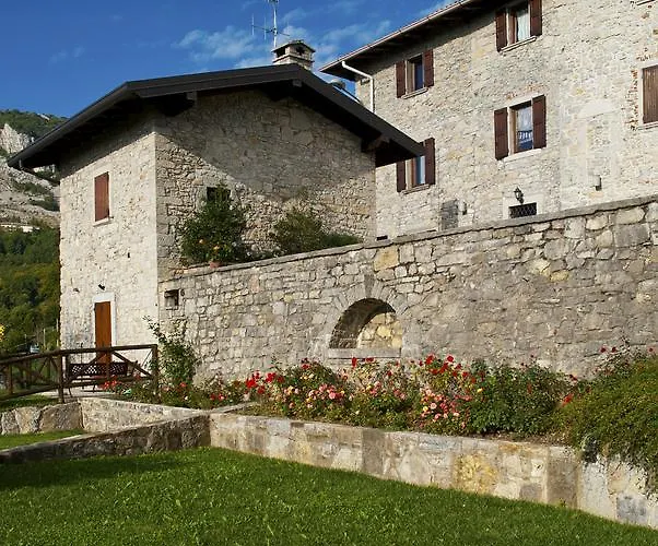 Ca' Baetti L'antico Borgo 4* Roncola