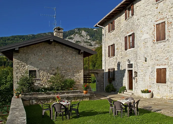 Ca' Baetti L'antico Borgo 4* Roncola