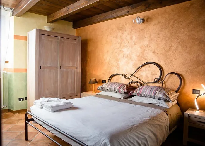 Ca' Baetti L'antico Borgo 4* Roncola