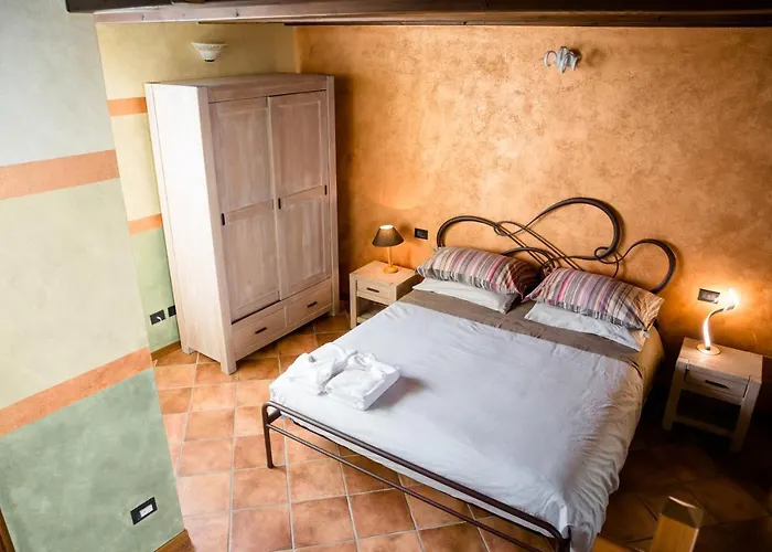 فندق مبيت وإفطار Ca' Baetti L'antico Borgo Roncola