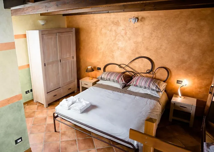 Ca' Baetti L'antico Borgo فندق مبيت وإفطار 4*